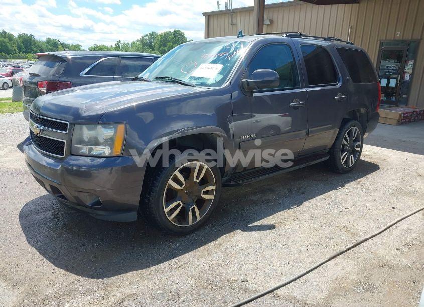 Photo 2 of 2011 Chevrolet Tahoe LT (VIN 1GNSCBE02BR156597)