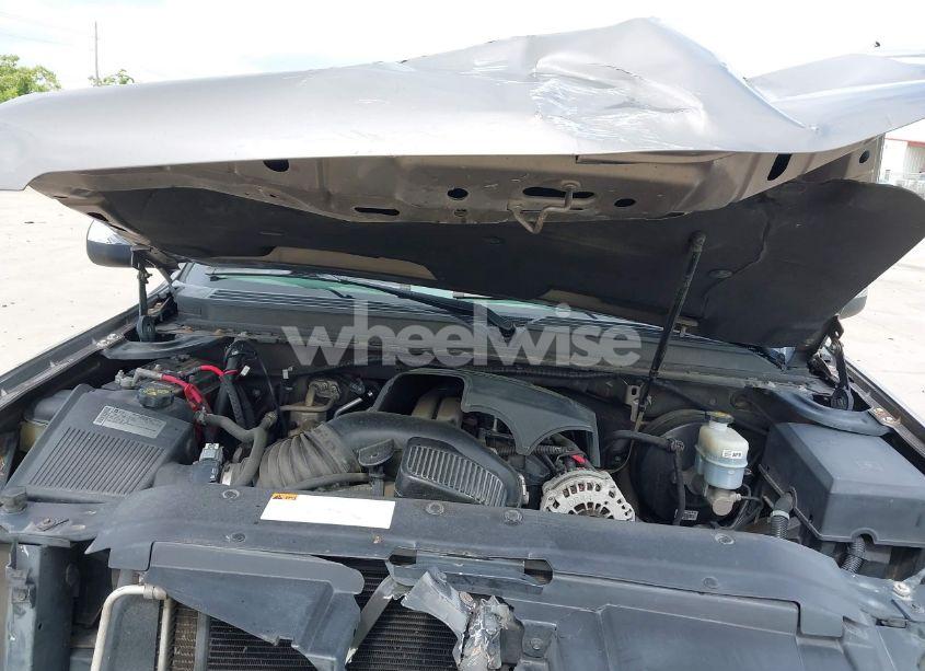 Photo 10 of 2011 Chevrolet Tahoe LT (VIN 1GNSCBE02BR342186)