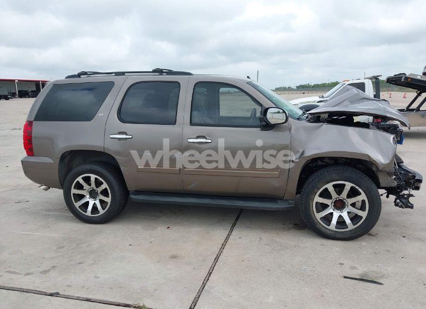 Photo 13 of 2011 Chevrolet Tahoe LT (VIN 1GNSCBE02BR342186)