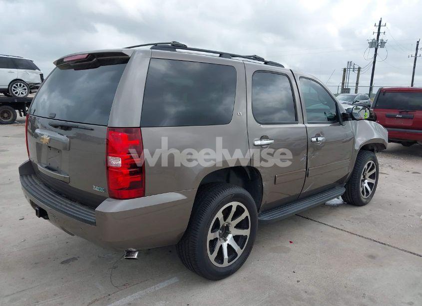 Photo 4 of 2011 Chevrolet Tahoe LT (VIN 1GNSCBE02BR342186)