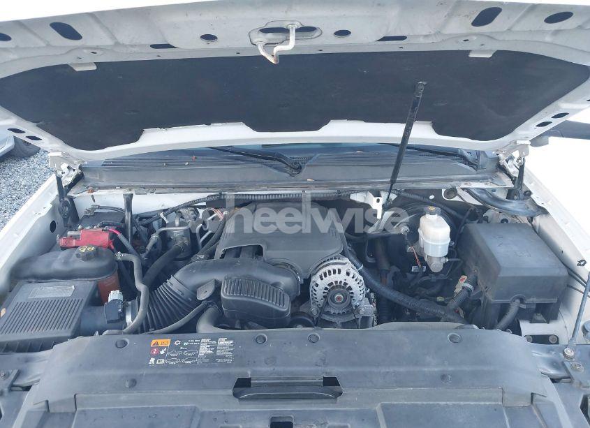 Photo 10 of 2012 Chevrolet Tahoe LT (VIN 1GNSCBE02CR101410)