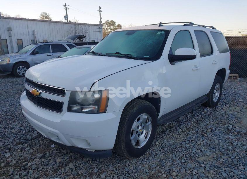 Photo 2 of 2012 Chevrolet Tahoe LT (VIN 1GNSCBE02CR101410)