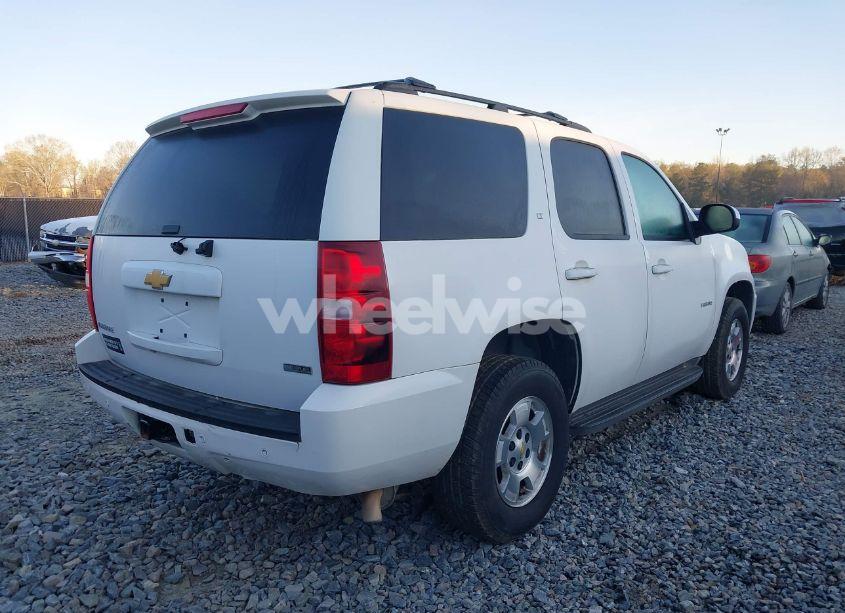 Photo 4 of 2012 Chevrolet Tahoe LT (VIN 1GNSCBE02CR101410)