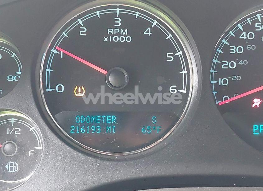 Photo 15 of 2013 Chevrolet Tahoe LT (VIN 1GNSCBE02DR309790)