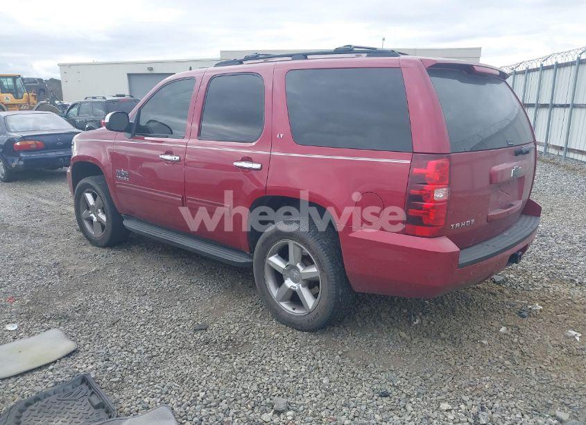 Photo 3 of 2013 Chevrolet Tahoe LT (VIN 1GNSCBE02DR309790)