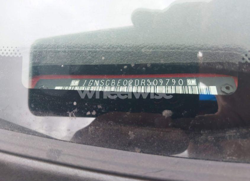 Photo 9 of 2013 Chevrolet Tahoe LT (VIN 1GNSCBE02DR309790)