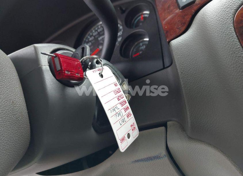 Photo 11 of 2013 Chevrolet Tahoe LT (VIN 1GNSCBE02DR379659)