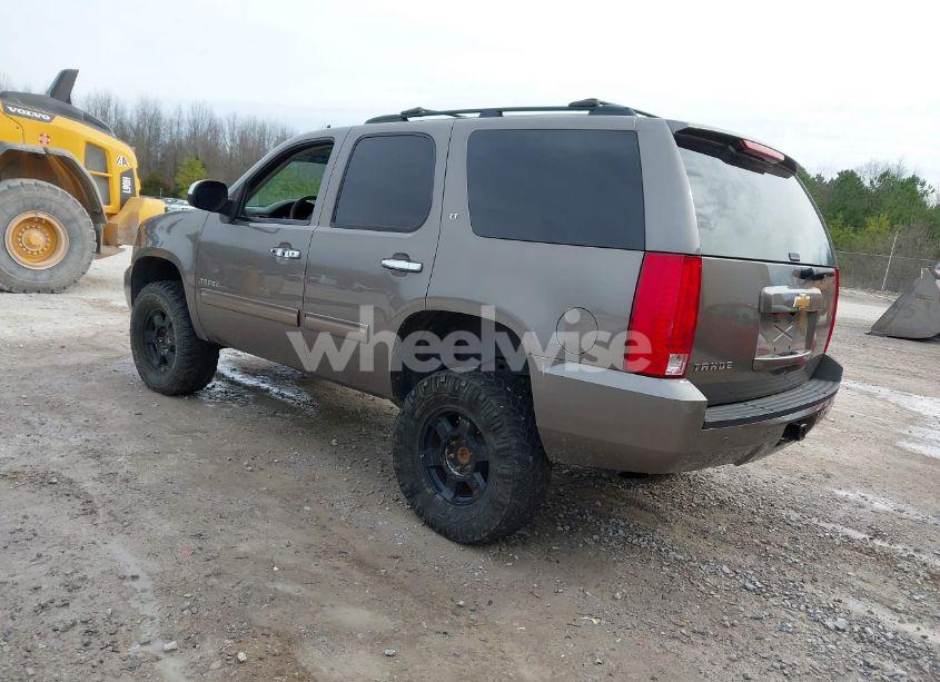 Photo 3 of 2013 Chevrolet Tahoe LT (VIN 1GNSCBE02DR379659)