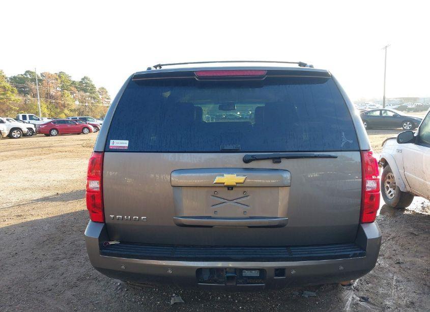 Photo 16 of 2014 Chevrolet Tahoe LT (VIN 1GNSCBE02ER215152)