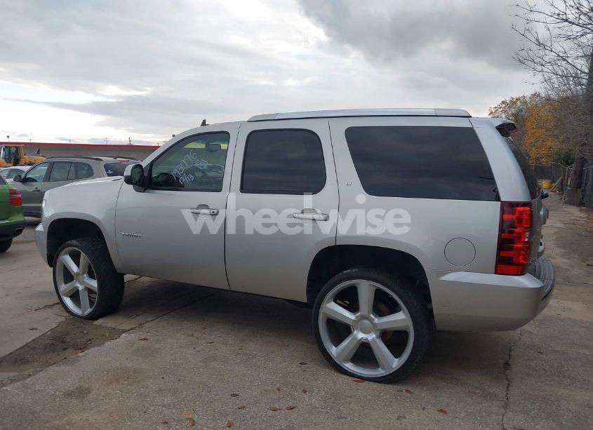Photo 14 of 2011 Chevrolet Tahoe LT (VIN 1GNSCBE03BR193996)