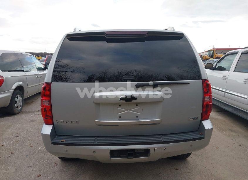 Photo 16 of 2011 Chevrolet Tahoe LT (VIN 1GNSCBE03BR193996)