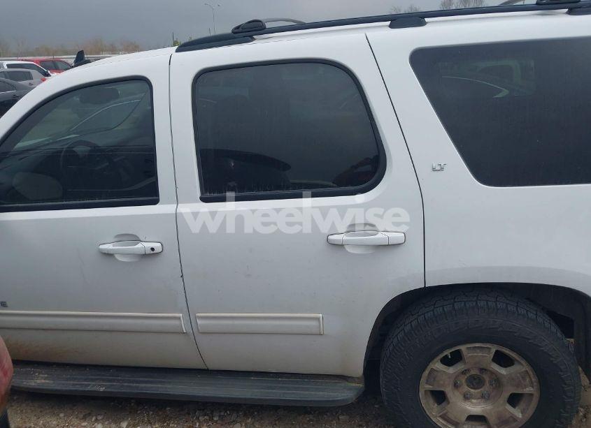 Photo 14 of 2011 Chevrolet Tahoe LT (VIN 1GNSCBE03BR380171)