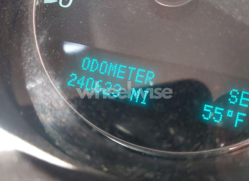 Photo 15 of 2011 Chevrolet Tahoe LT (VIN 1GNSCBE03BR390084)