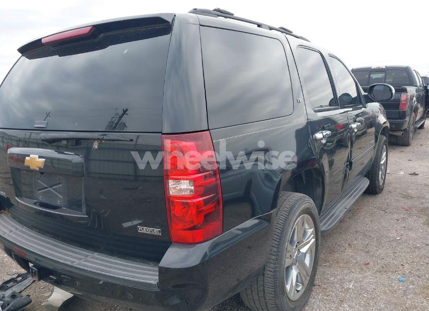 Photo 4 of 2012 Chevrolet Tahoe LT (VIN 1GNSCBE03CR141009)