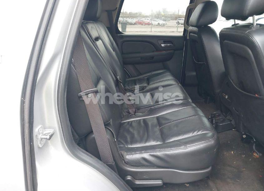 Photo 8 of 2012 Chevrolet Tahoe LT (VIN 1GNSCBE03CR250361)