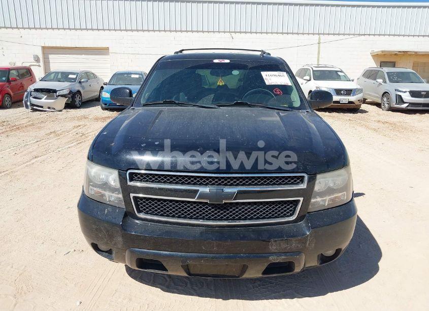 Photo 12 of 2013 Chevrolet Tahoe LT (VIN 1GNSCBE03DR144994)