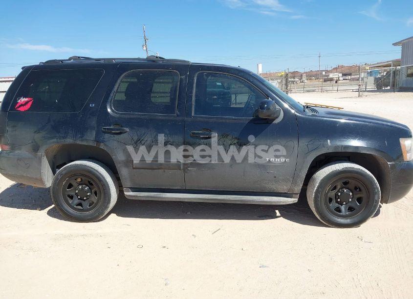 Photo 13 of 2013 Chevrolet Tahoe LT (VIN 1GNSCBE03DR144994)