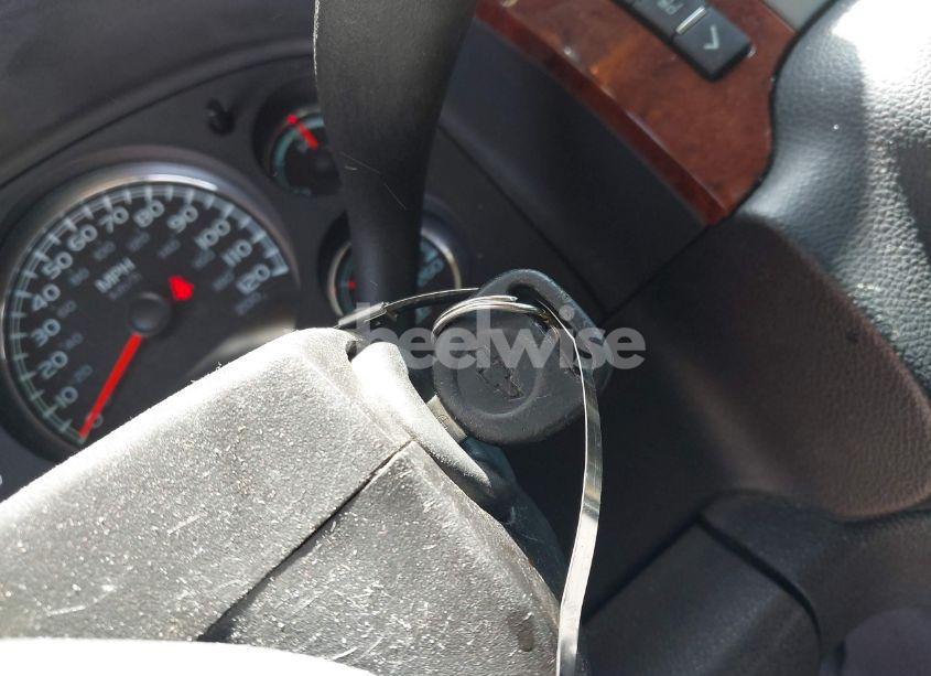 Photo 11 of 2013 Chevrolet Tahoe LT (VIN 1GNSCBE03DR153730)