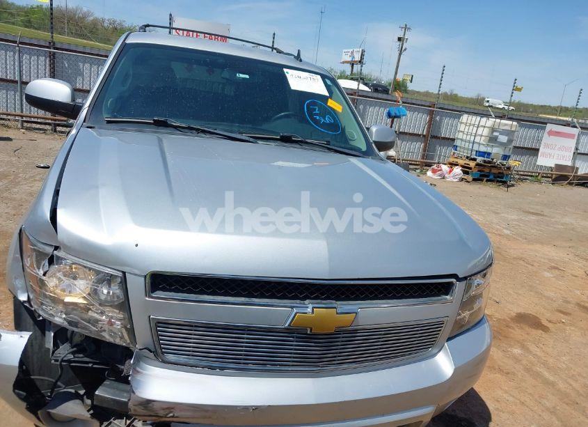Photo 13 of 2013 Chevrolet Tahoe LT (VIN 1GNSCBE03DR153730)