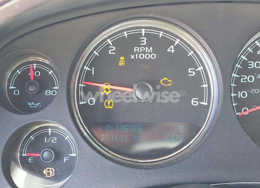 Photo 16 of 2013 Chevrolet Tahoe LT (VIN 1GNSCBE03DR153730)