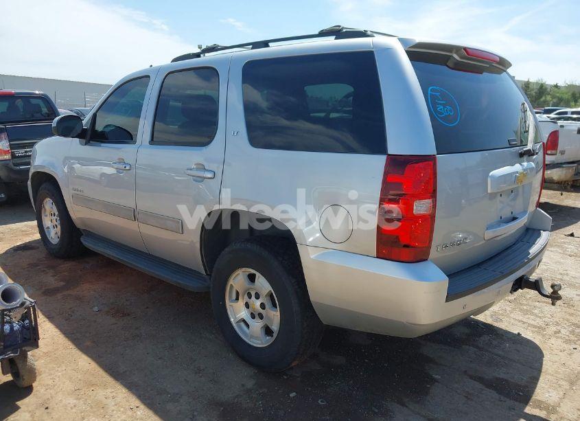 Photo 3 of 2013 Chevrolet Tahoe LT (VIN 1GNSCBE03DR153730)