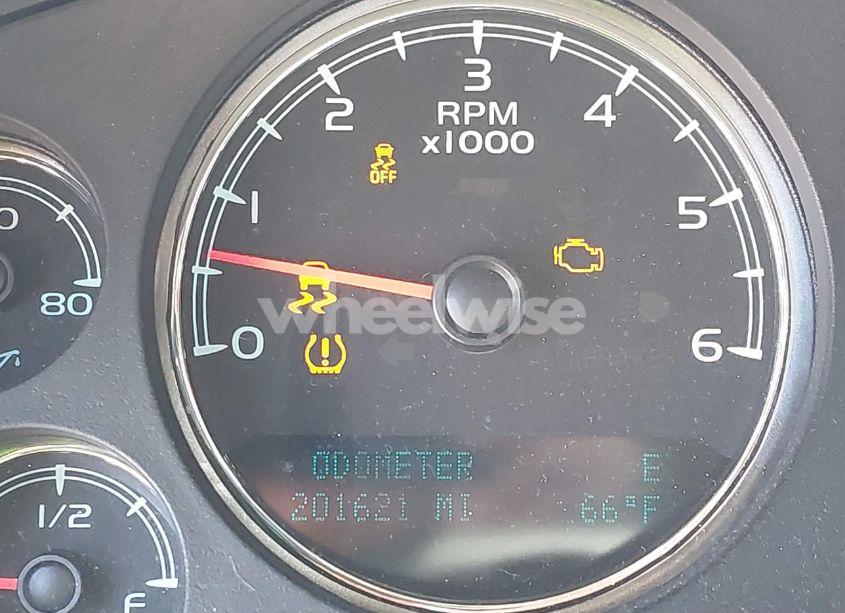 Photo 7 of 2013 Chevrolet Tahoe LT (VIN 1GNSCBE03DR153730)