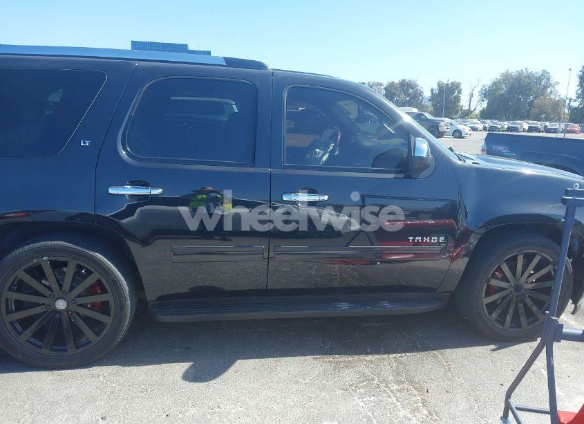 Photo 13 of 2013 Chevrolet Tahoe LT (VIN 1GNSCBE03DR174545)