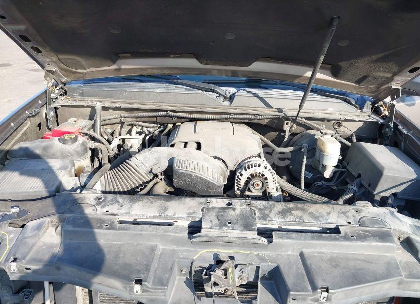 Photo 10 of 2013 Chevrolet Tahoe LT (VIN 1GNSCBE03DR235859)