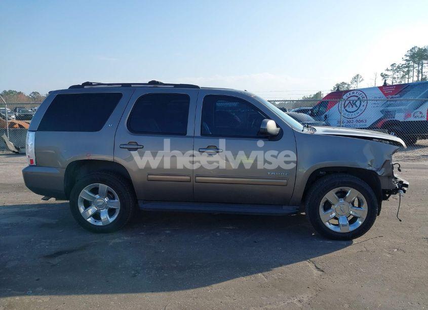 Photo 13 of 2013 Chevrolet Tahoe LT (VIN 1GNSCBE03DR235859)