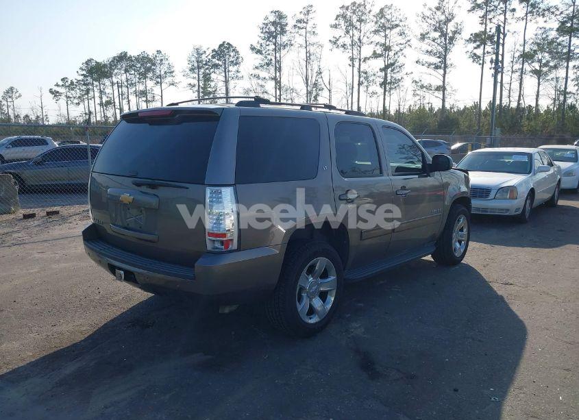 Photo 4 of 2013 Chevrolet Tahoe LT (VIN 1GNSCBE03DR235859)