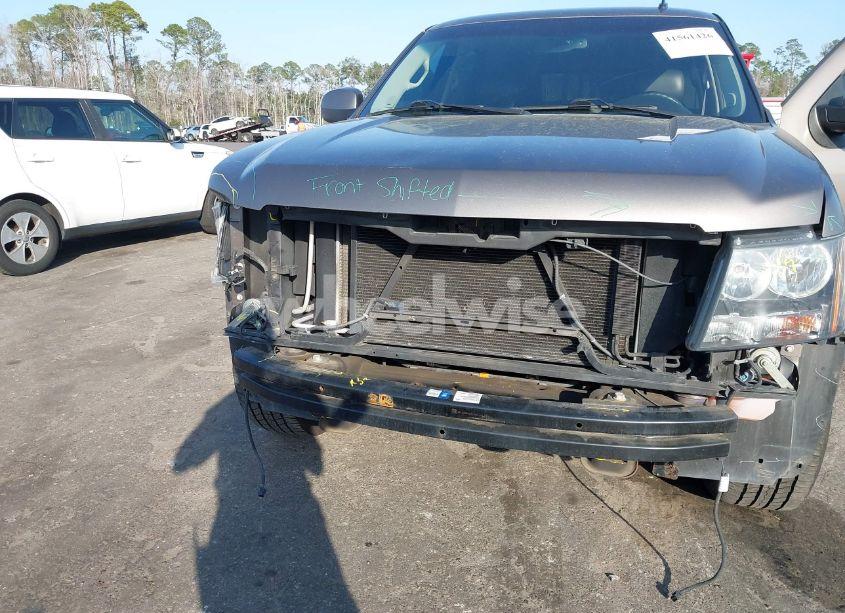 Photo 6 of 2013 Chevrolet Tahoe LT (VIN 1GNSCBE03DR235859)