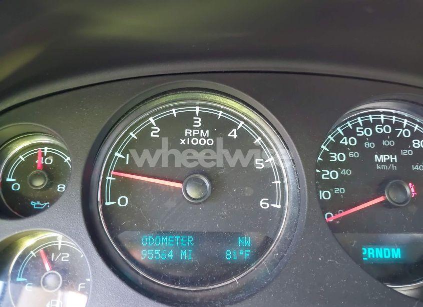 Photo 7 of 2013 Chevrolet Tahoe LT (VIN 1GNSCBE03DR235859)