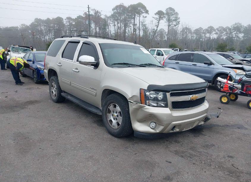 2013 Chevrolet Tahoe LT (VIN 1GNSCBE03DR352891) main photo