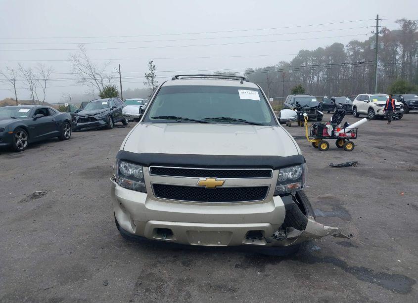 Photo 12 of 2013 Chevrolet Tahoe LT (VIN 1GNSCBE03DR352891)