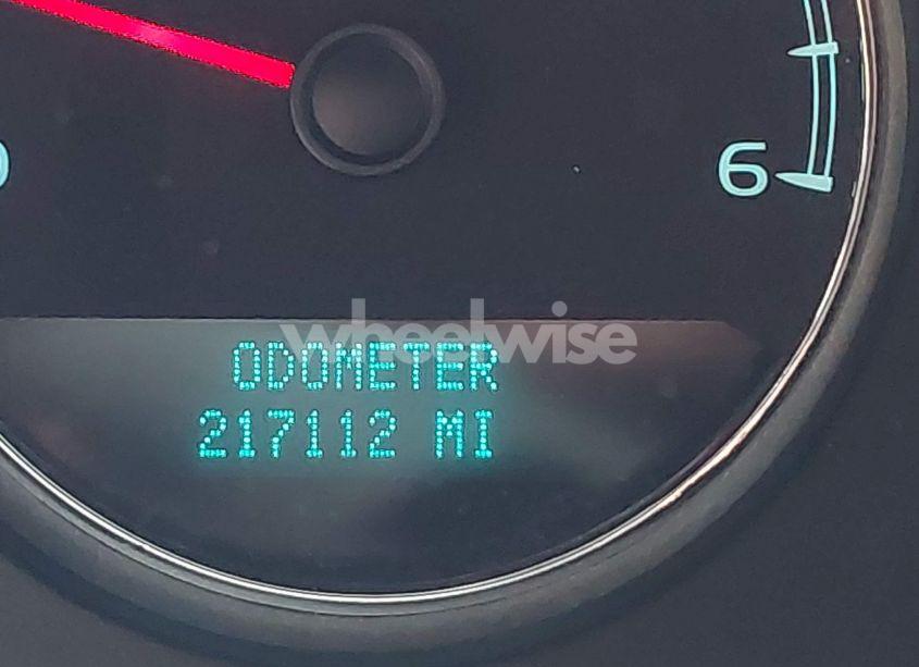 Photo 15 of 2014 Chevrolet Tahoe LT (VIN 1GNSCBE03ER185739)