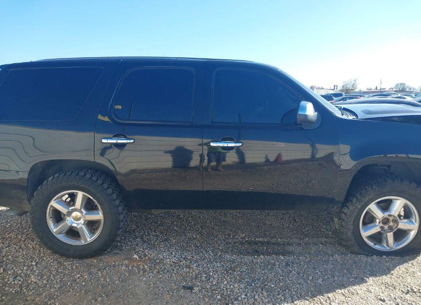 Photo 13 of 2011 Chevrolet Tahoe LT (VIN 1GNSCBE04BR183431)