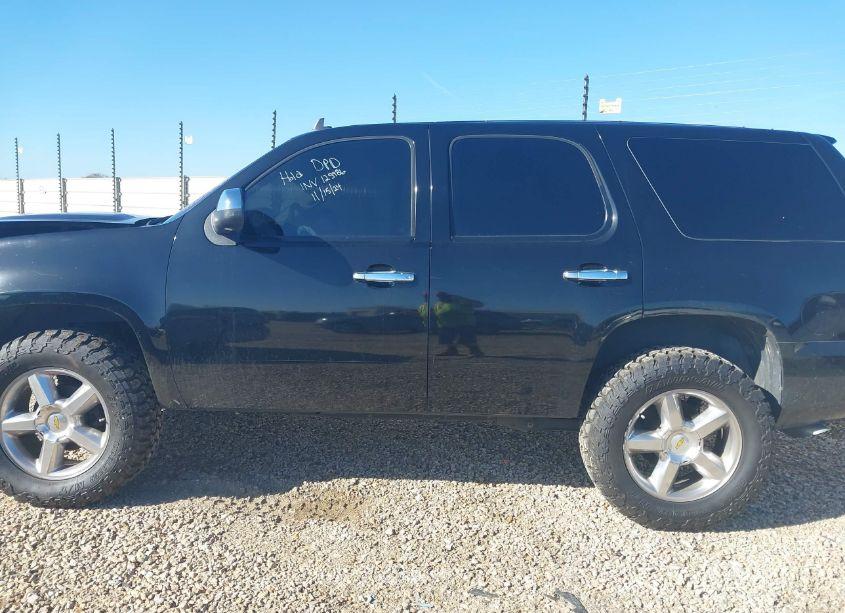 Photo 14 of 2011 Chevrolet Tahoe LT (VIN 1GNSCBE04BR183431)