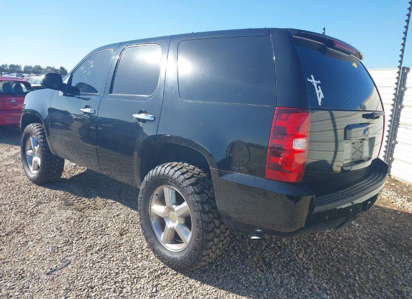 Photo 3 of 2011 Chevrolet Tahoe LT (VIN 1GNSCBE04BR183431)