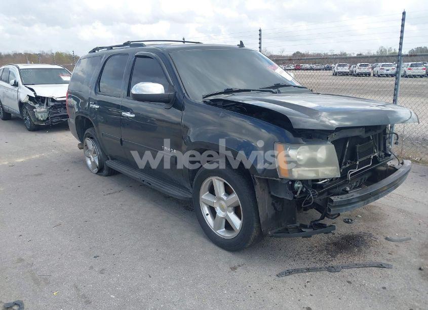 2011 Chevrolet Tahoe LT (VIN 1GNSCBE04BR319167) main photo