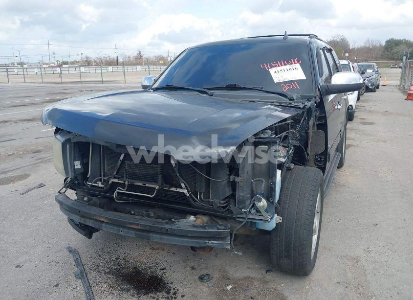 Photo 13 of 2011 Chevrolet Tahoe LT (VIN 1GNSCBE04BR319167)