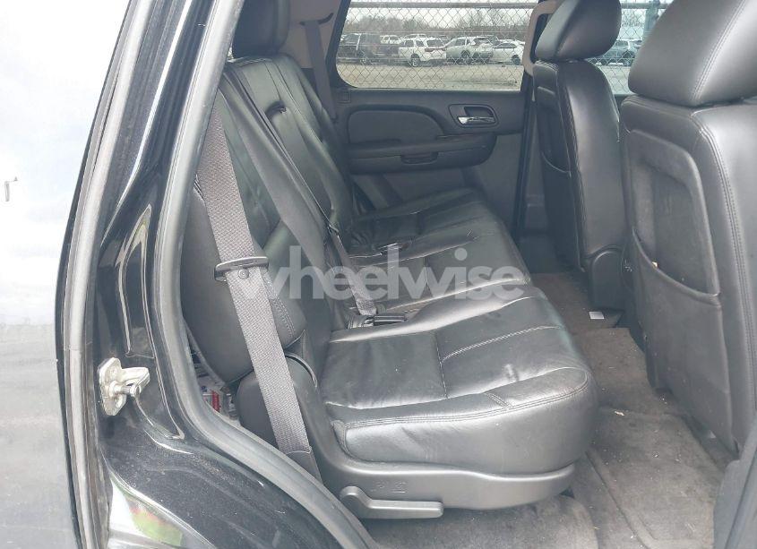 Photo 8 of 2011 Chevrolet Tahoe LT (VIN 1GNSCBE04BR319167)