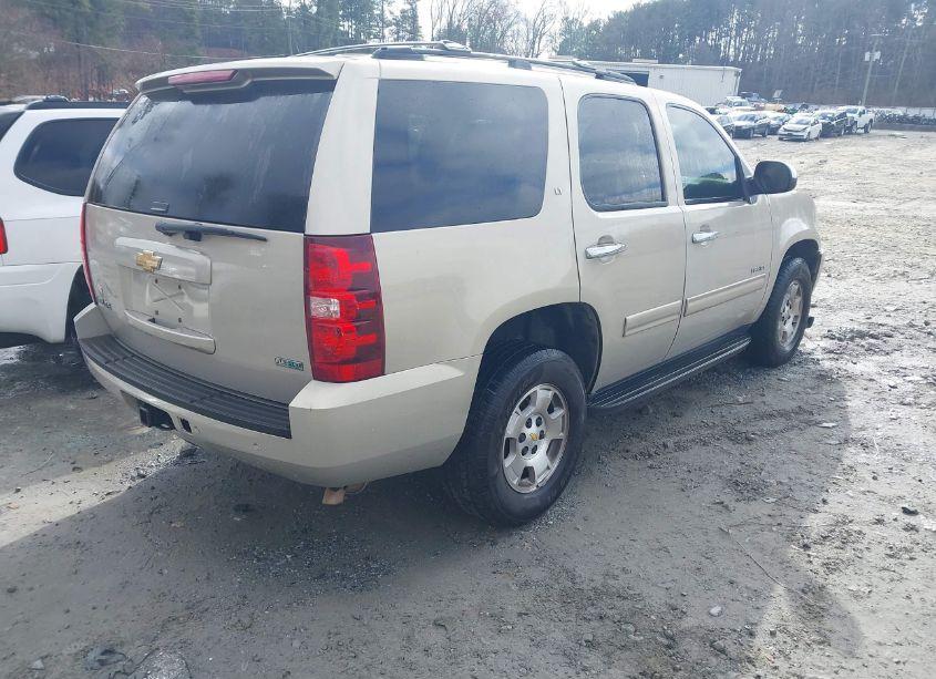 Photo 4 of 2012 Chevrolet Tahoe LT (VIN 1GNSCBE04CR108231)