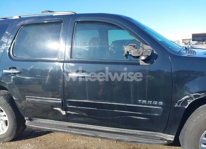 Photo 13 of 2012 Chevrolet Tahoe LT (VIN 1GNSCBE04CR318053)