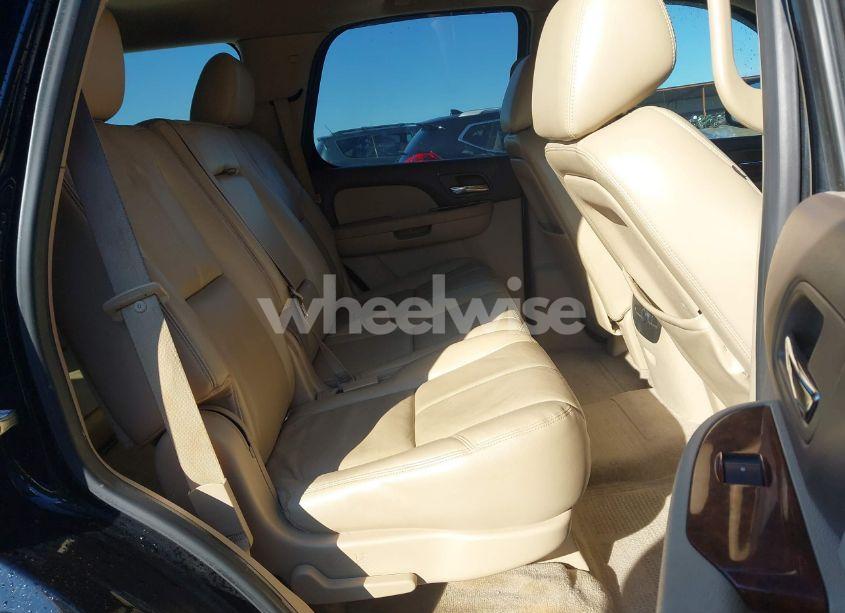 Photo 8 of 2012 Chevrolet Tahoe LT (VIN 1GNSCBE04CR318053)