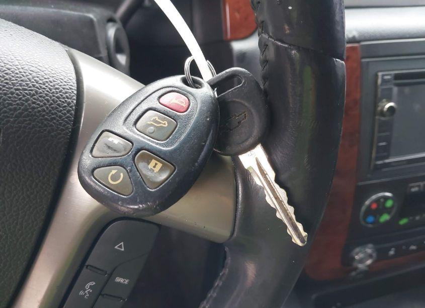 Photo 11 of 2013 Chevrolet Tahoe LT (VIN 1GNSCBE04DR108280)