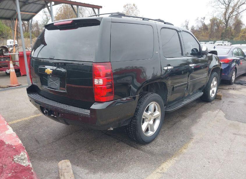 Photo 4 of 2013 Chevrolet Tahoe LT (VIN 1GNSCBE04DR108280)