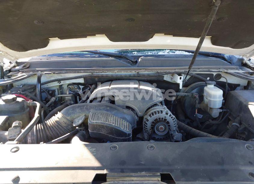 Photo 10 of 2013 Chevrolet Tahoe LT (VIN 1GNSCBE04DR157673)