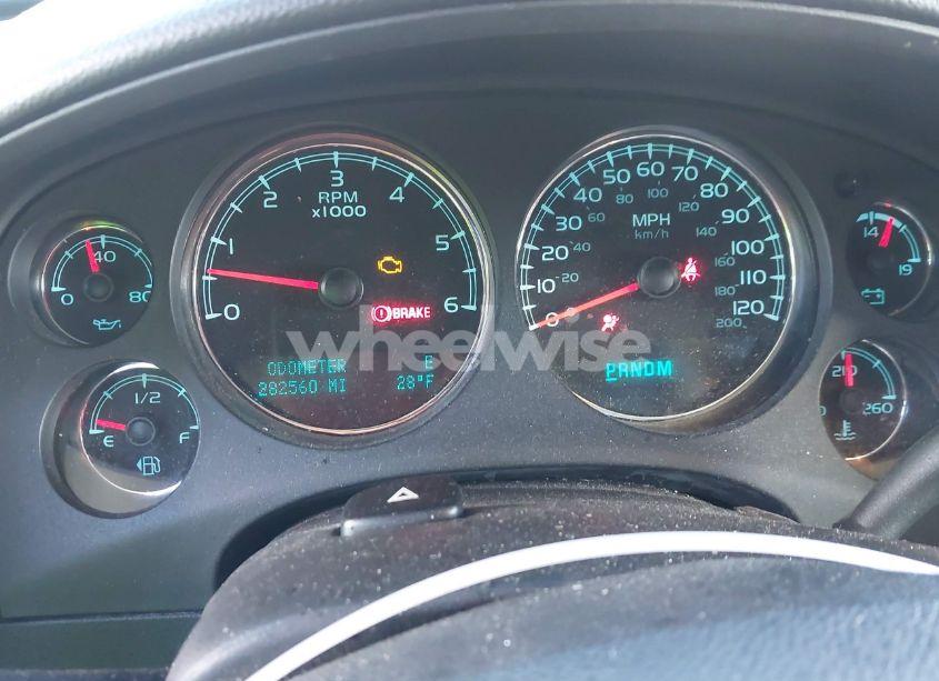 Photo 7 of 2013 Chevrolet Tahoe LT (VIN 1GNSCBE04DR157673)