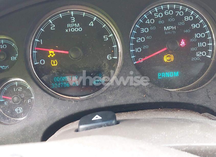 Photo 7 of 2013 Chevrolet Tahoe LT (VIN 1GNSCBE04DR163442)