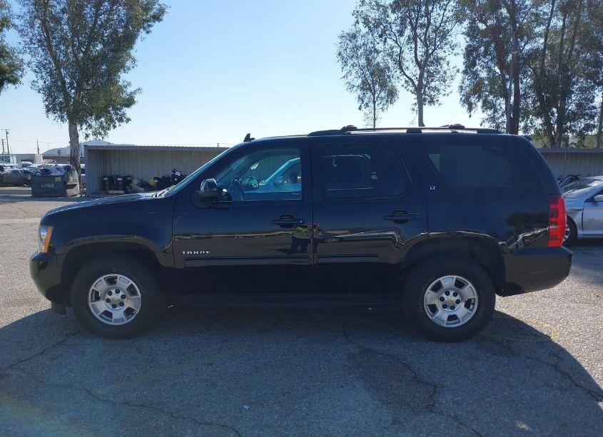 Photo 14 of 2013 Chevrolet Tahoe LT (VIN 1GNSCBE04DR255313)